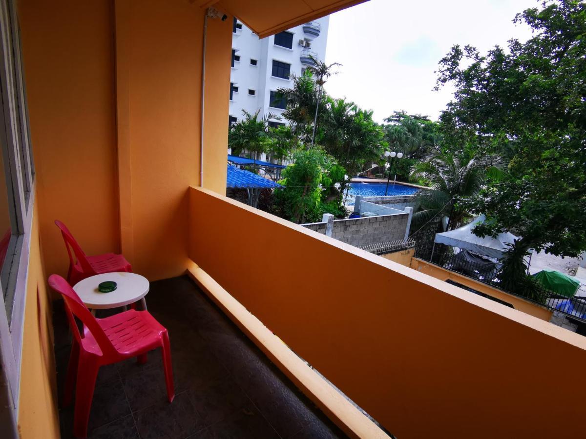 Lpm Room Tanjung Bungah  Zewnętrze zdjęcie