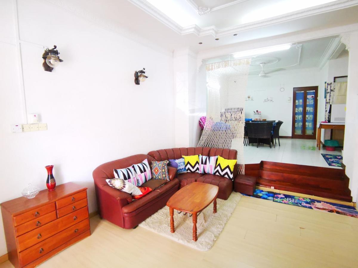 Lpm Room Tanjung Bungah  Zewnętrze zdjęcie